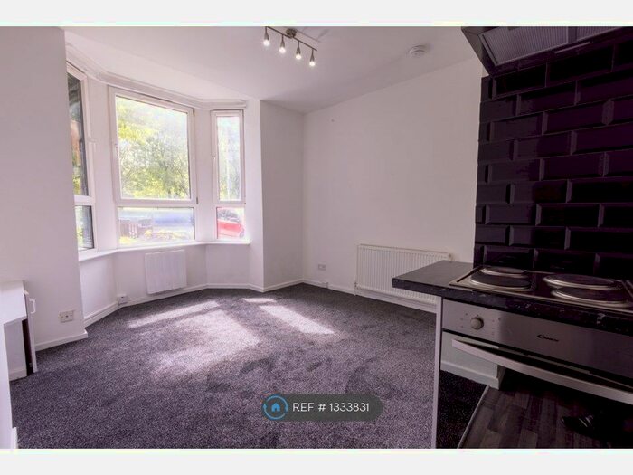 1 Bedroom Flat To Rent In Roundhay Road, Leeds, LS8
