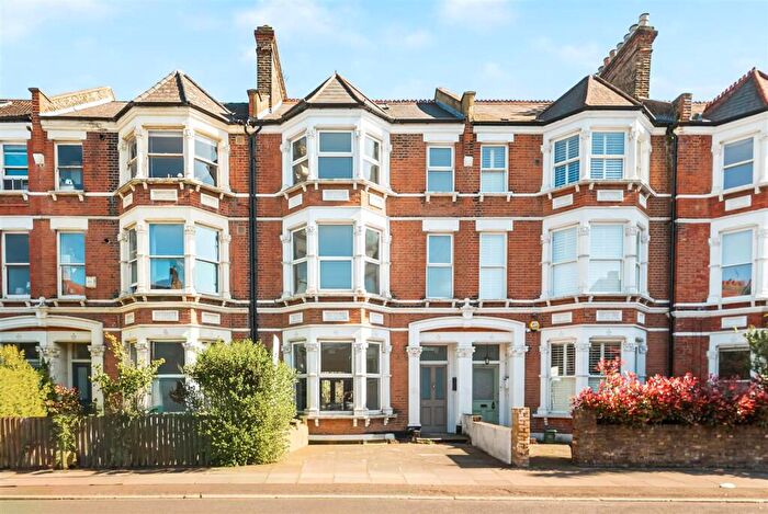 5 Bedroom Terraced House For Sale In Stapleton Hall Road, Stroud Green, N4