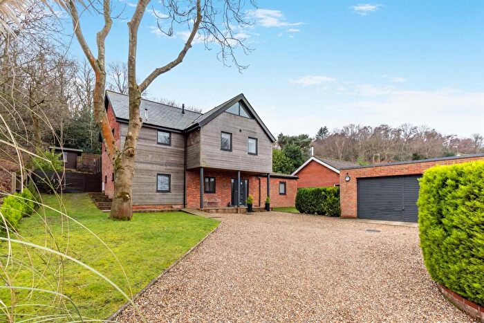 4 Bedroom Detached House For Sale In Renwick Park West, West Runton, Cromer, NR27