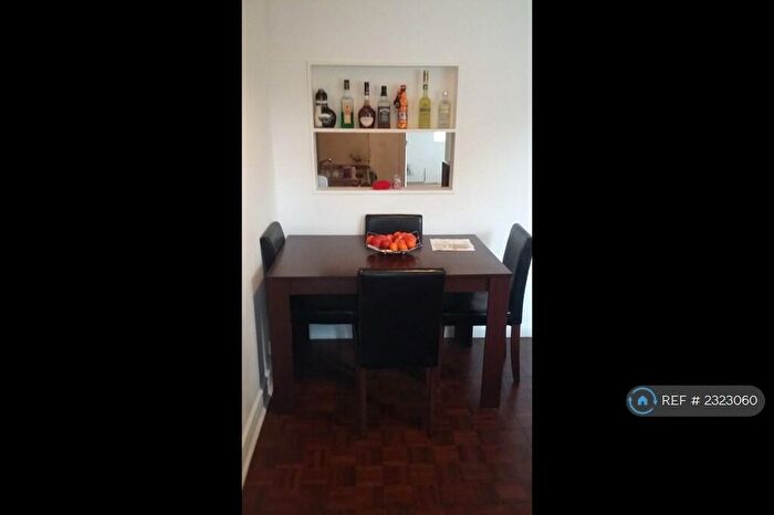 1 Bedroom Flat To Rent In Westfield Park, Pinner, HA5
