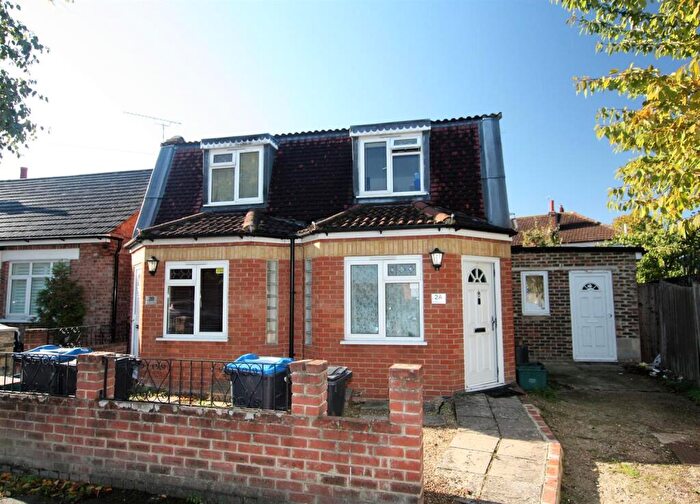 1 Bedroom Semi Detached House To Rent In Meopham Road, Mitcham, CR4