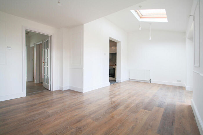 3 Bedroom House To Rent In Dunfield Road, London, SE6