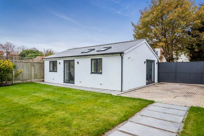 2 Bedroom Bungalow To Rent In Traps Lane, New Malden, KT3