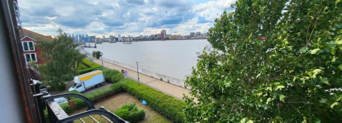 1 Bedroom Flat To Rent In Harlinger Street, London, SE18