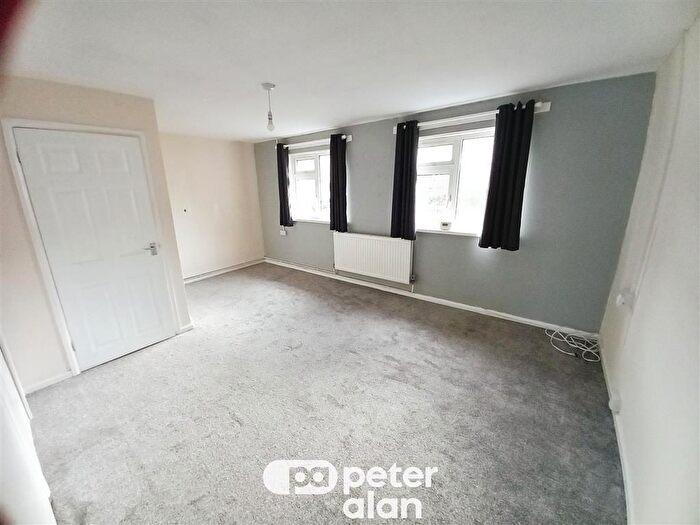 1 Bedroom Flat To Rent In Heol-Y-Mynydd, Aberdare, CF44