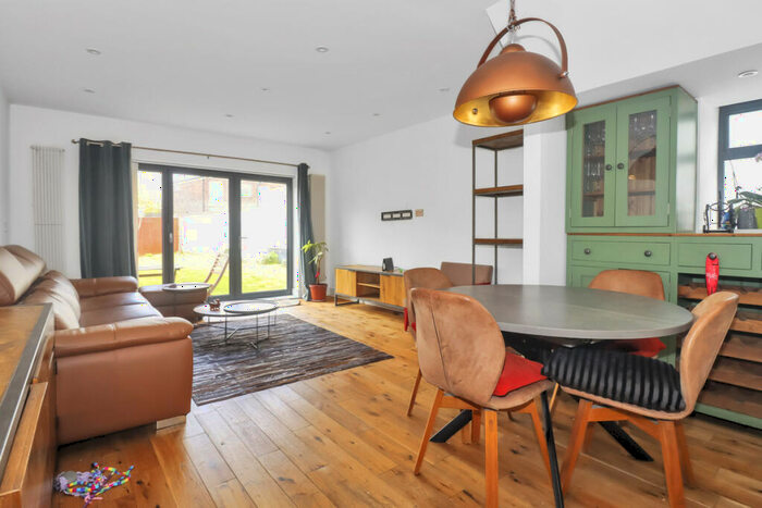 3 Bedroom Town House To Rent In Sydney Road, Abbey Wood, SE2