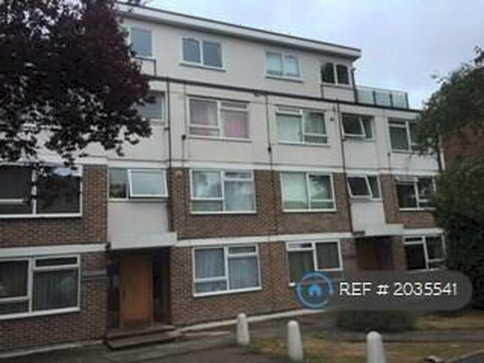 2 Bedroom Flat To Rent In Station Road, New Barnet, Barnet, EN5