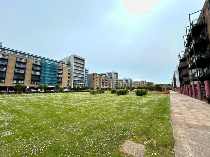 Apartment To Rent In Kilcredaun House, Prospect Place, Cardiff, CF11