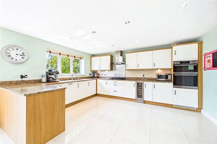 5 Bedroom Detached House To Rent In Elk Path, Three Mile Cross, Reading, Berkshire, RG7