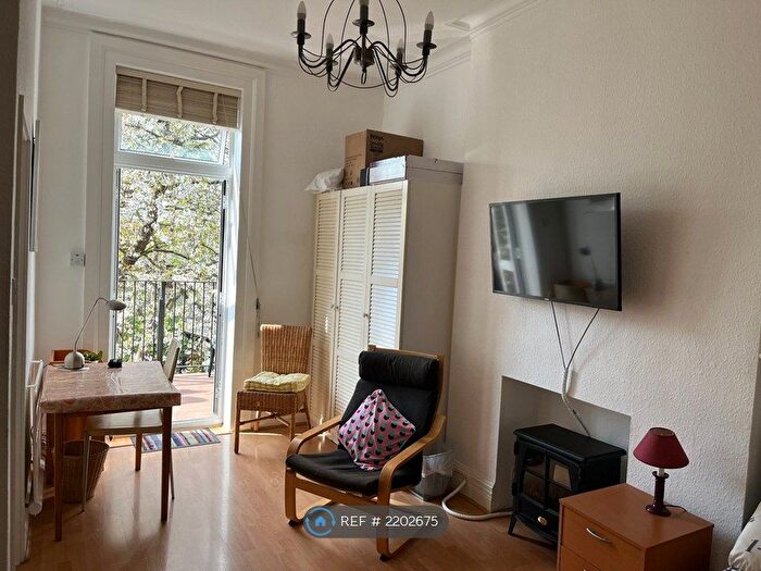 Studio To Rent In Frognal, London, NW3