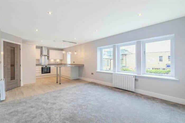 2 Bedroom Flat To Rent In Crossgate, Otley, LS21