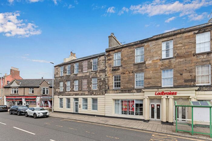 3 Bedroom Flat For Sale In (F), South Street, Dalkeith, Midlothian, EH22