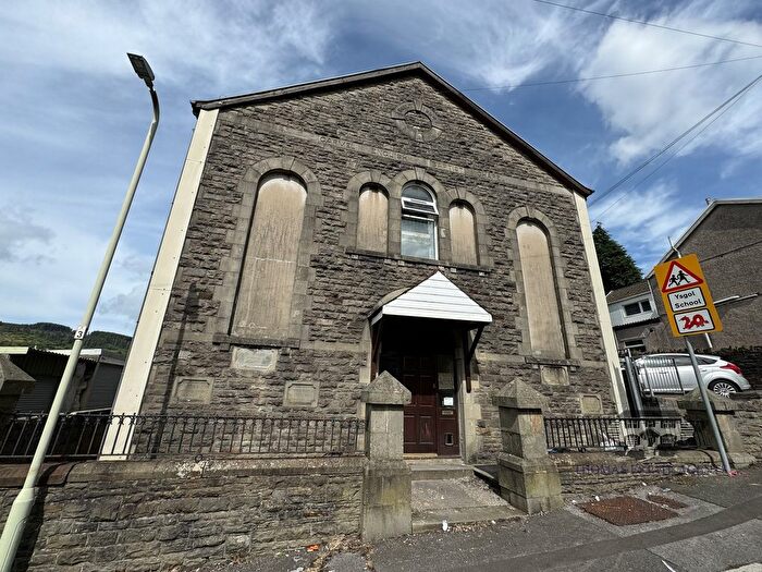 1 Bedroom Flat To Rent In Victoria Street, Tonypandy, Rhondda Cynon Taff., CF40