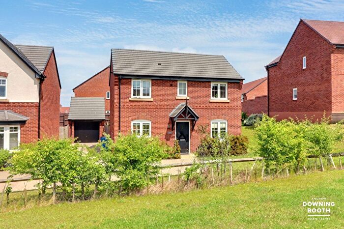 3 Bedroom Detached House For Sale In Woodlark Way, Streethay, Lichfield, WS13