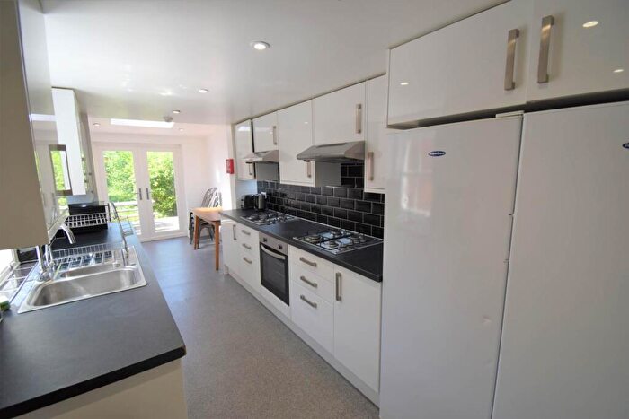 6 Bedroom Terraced House To Rent In Donnington Road, Reading, RG1