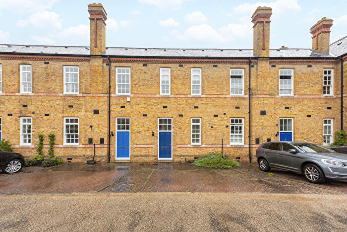 2 Bedroom House For Sale In Bears Rails Park, Windsor, SL4