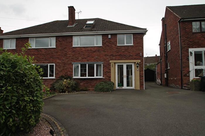 4 Bedroom Semi Detached House To Rent In Hollybank Grove, Hasbury, Halesowen, West Midlands, B63
