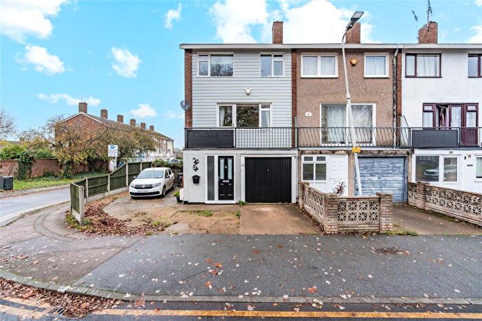 4 Bedroom End Of Terrace House For Sale In The Gore, Basildon, Essex, SS14