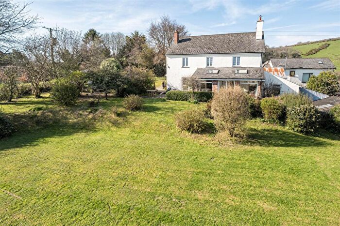 5 Bedroom Detached House For Sale In Petton, Shillingford, EX16