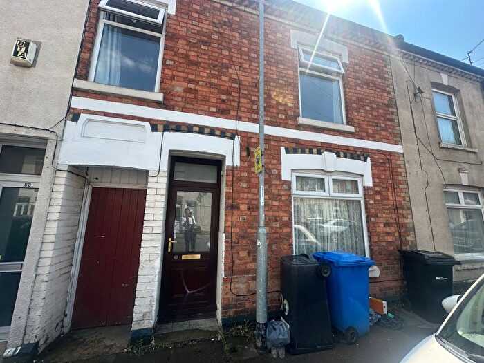 3 Bedroom Terraced House To Rent In Regent Street, Kettering, NN16