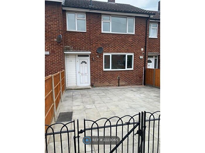 3 Bedroom Terraced House To Rent In Harrow Manorway, London, SE2