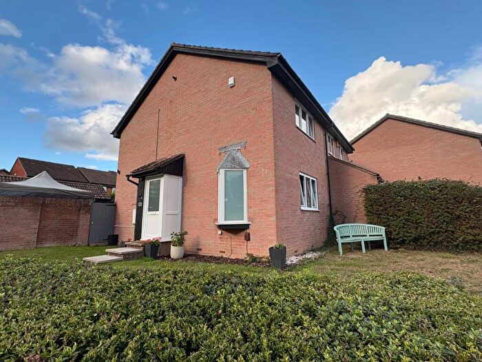 3 Bedroom Semi-Detached House To Rent In Nutshalling Avenue, Rownhams, Southampton, Hampshire, SO16