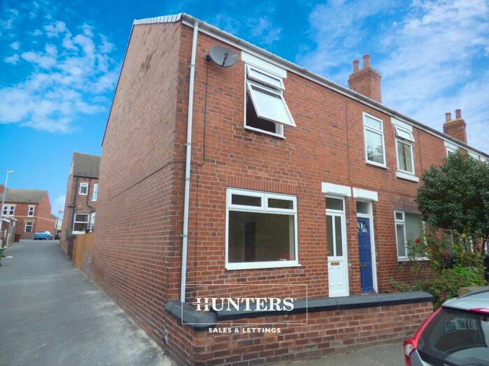 2 Bedroom End Of Terrace House To Rent In West Mount Street, Pontefract, WF8