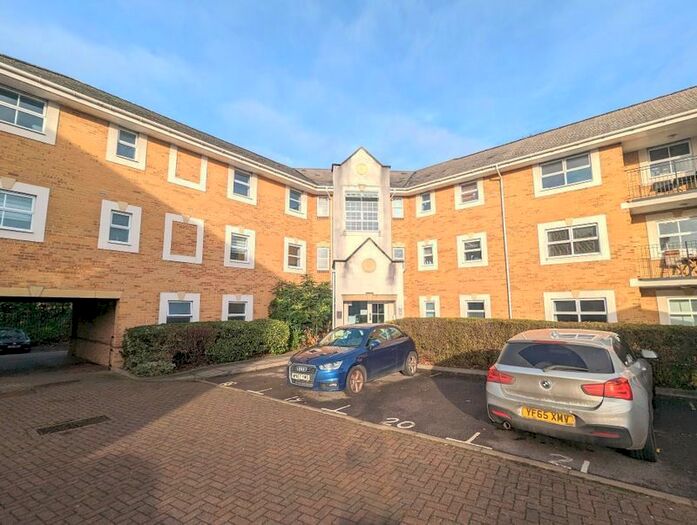 2 Bedroom Flat To Rent In International Way, Sunbury-On-Thames, TW16