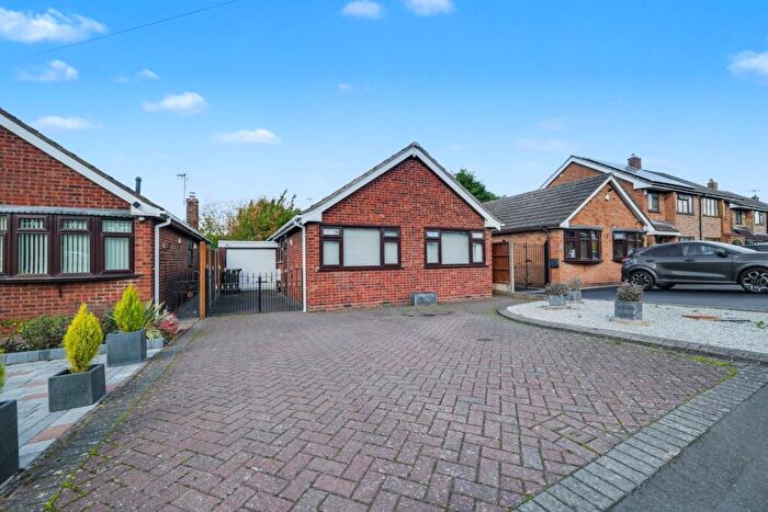 2 Bedroom Detached Bungalow For Sale In Berwyn Way, Nuneaton, CV10