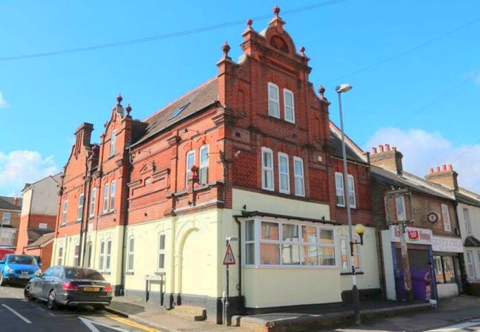 1 Bedroom Apartment To Rent In Upper Green Street, High Wycombe - Available From Th May, HP11