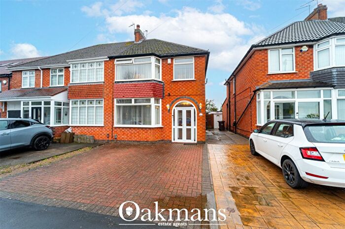 3 Bedroom Semi-Detached House For Sale In Faulkner Road, Solihull, West Midlands, B92