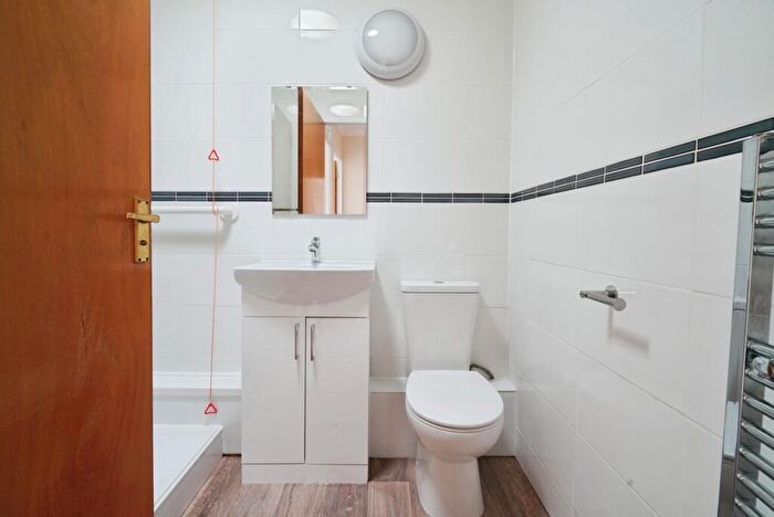 2 Bedroom Apartment For Sale In Hillyard Court, Wareham, BH20 - Photo 9