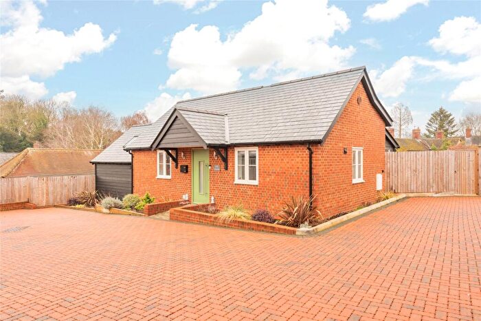 2 Bedroom Bungalow For Sale In Tandys Close, Turvey, Bedfordshire, MK43