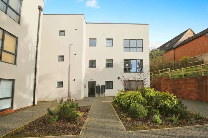 2 Bedroom Apartment To Rent In Edmunds Vale, Durham, DH1
