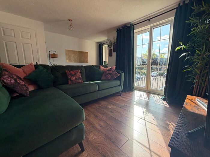 2 Bedroom Apartment To Rent In Claymore Place, Cardiff Bay, CF11