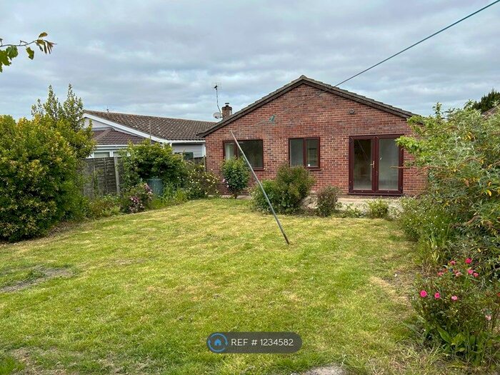3 Bedroom Bungalow To Rent In Partridge Close, Great Oakley, Harwich, CO12