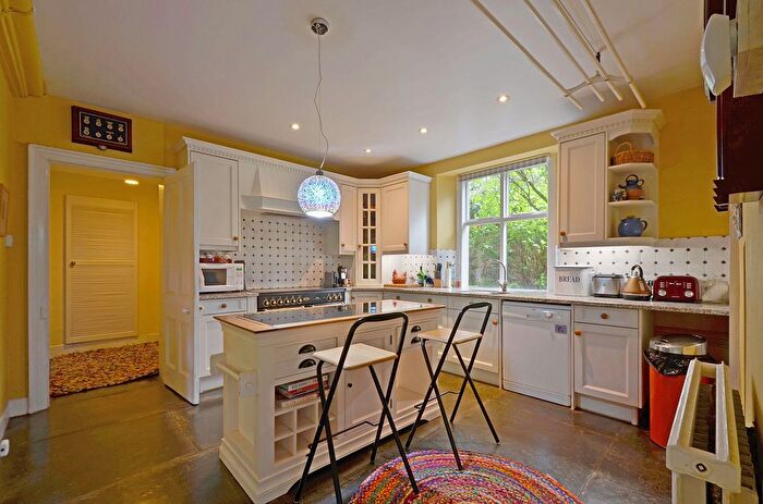 4 Bedroom Detached House For Sale In New Road, Liskeard, PL14
