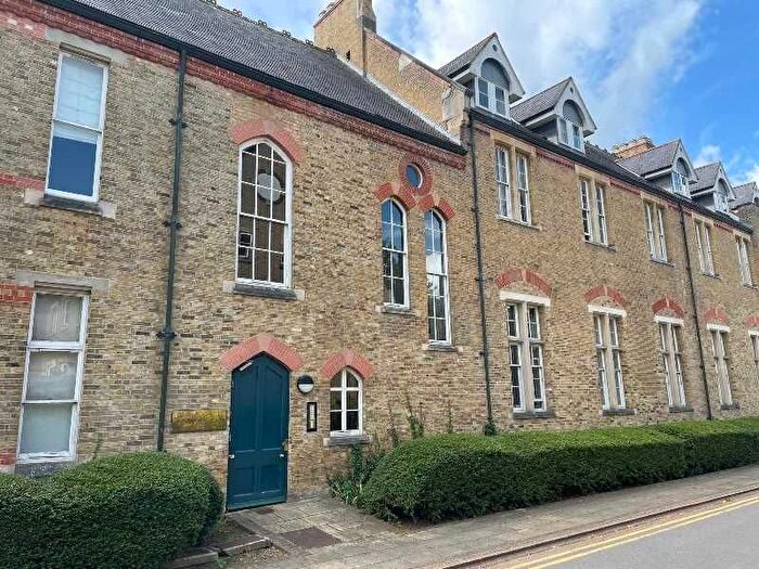 1 Bedroom Flat To Rent In Alexandra Court, Watford, Watford, WD24