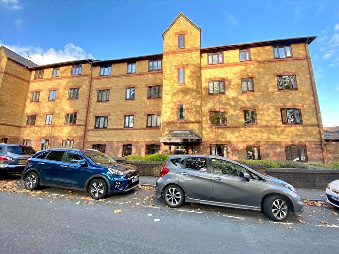 2 Bedroom Apartment To Rent In Corinthian Court, Bristol, BS1