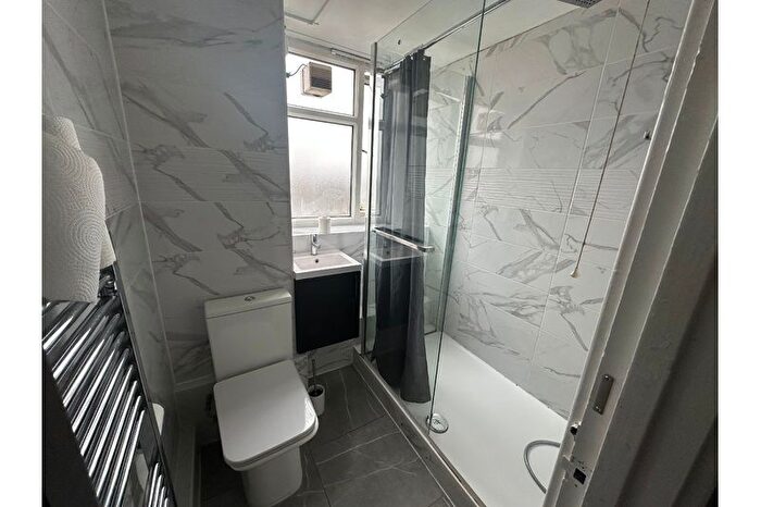 1 Bedroom Flat To Rent In Mayday Road, Thornton Heath, Surrey, CR7