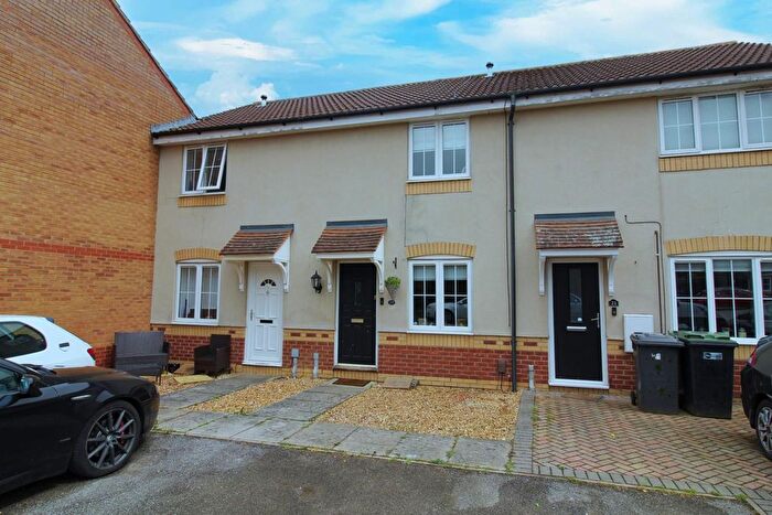 2 Bedroom Terraced House For Sale In Weavers Green, Sandy, SG19