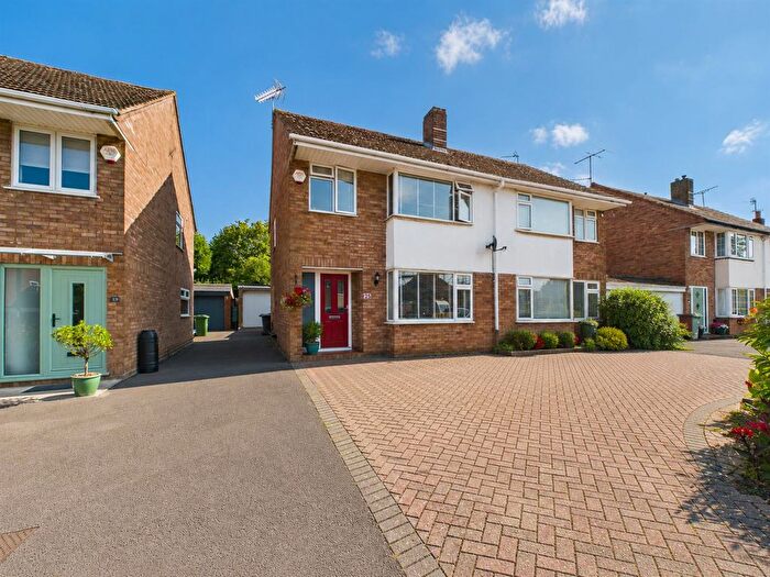 4 Bedroom Semi-Detached House For Sale In Holmwood Drive, Tuffley, Gloucester, GL4