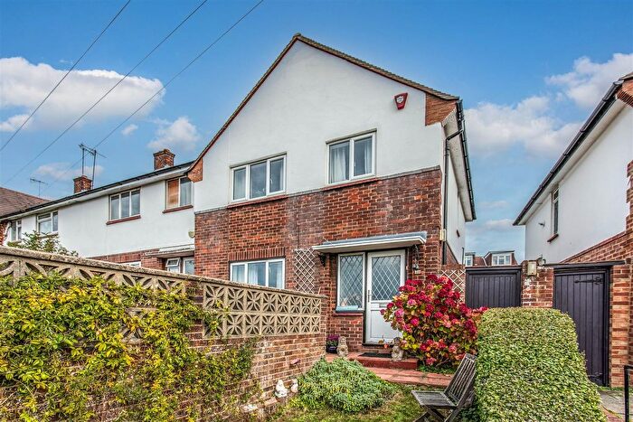 3 Bedroom Terraced House For Sale In Goldstone Lane, Hove, BN3