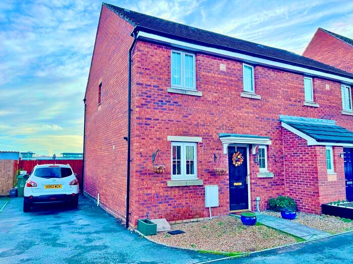 3 Bedroom Semi Detached House For Sale In St. Dunstans Close