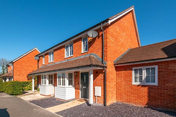 3 Bedroom Semi Detached House For Sale In Brookfield Drive, Horley, RH6