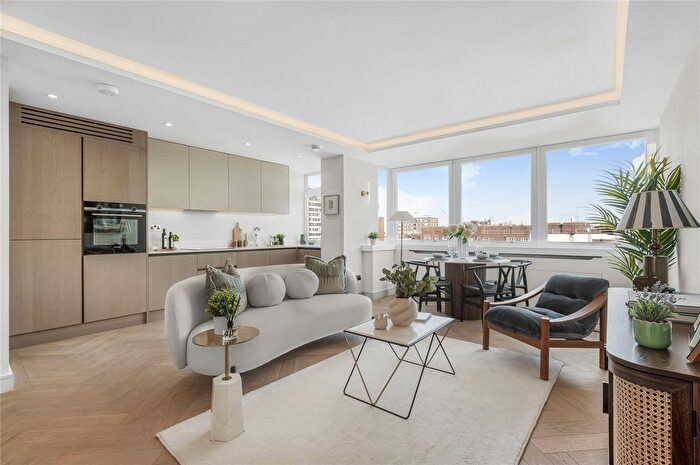 2 Bedroom Flat For Sale In Porchester Place, Hyde Park, London, W2