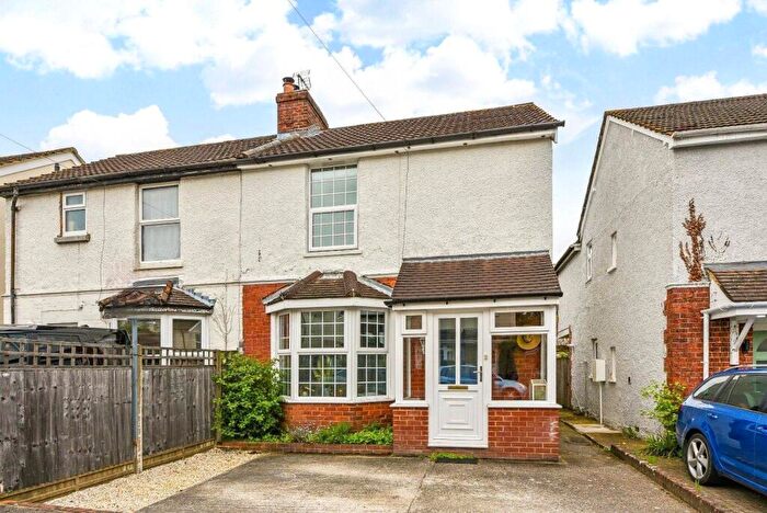 2 Bedroom Semi Detached House To Rent In Princes Road, Petersfield, Hampshire, GU32