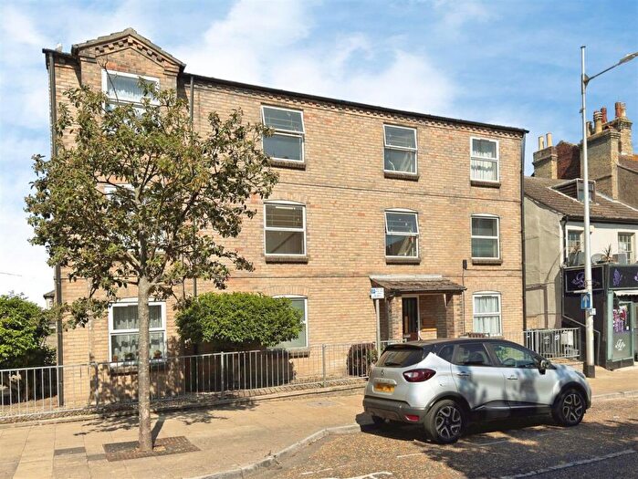 1 Bedroom Flat For Sale In Kirkley Court, London Road South, Lowestoft, NR33