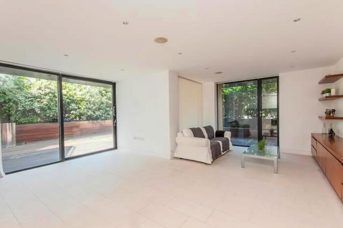 2 Bedroom Flat To Rent In Oval Road, London, NW1