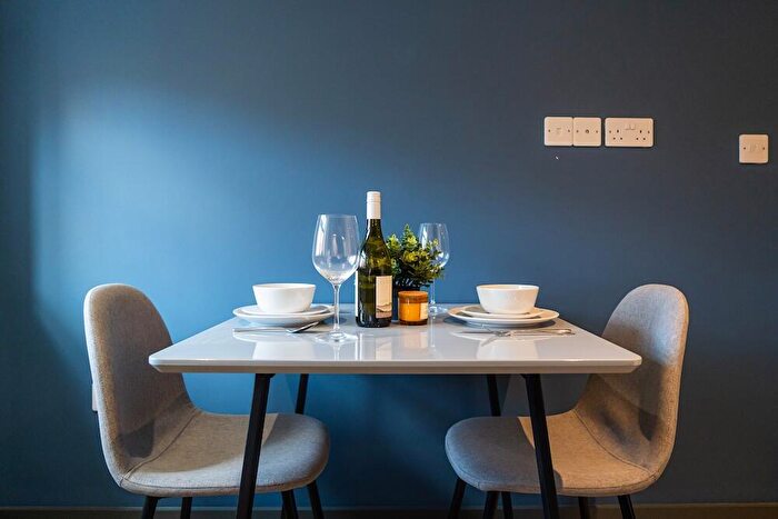 1 Bedroom Apartment To Rent In Bed Comp, Great Ancoats Street, M4